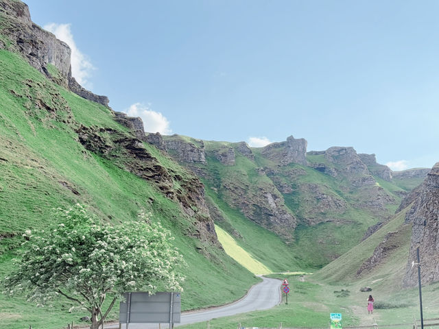 From Platforms to Peaks: London to the Peak District by Train