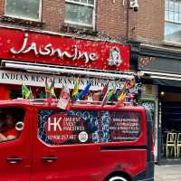 London🇬🇧Shoreditch & Its Canvas of Graffiti: London's Urban Art Gallery! 🏙️✨