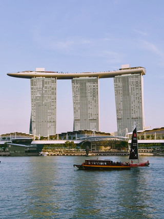 🌆🌿 Singapore: A Cultural Tapestry of Innovation & Sustainability 🇸🇬  