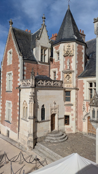 Leonardo da Vinci’s Home & Invention