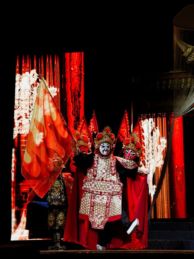 Chengdu’s Sichuan Opera!🌇♥️