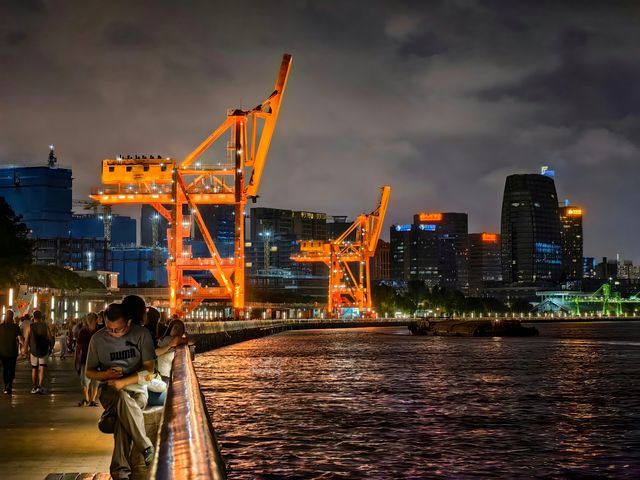 城市漫步｜夏日的夜晚就去濱江乘風涼吧！