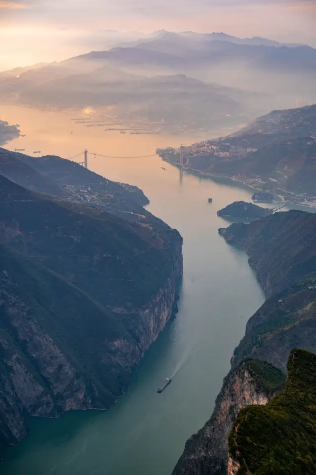 三峽行——山峽之巅