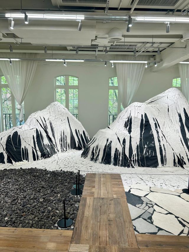 上海巨人展 ，哇哇哇