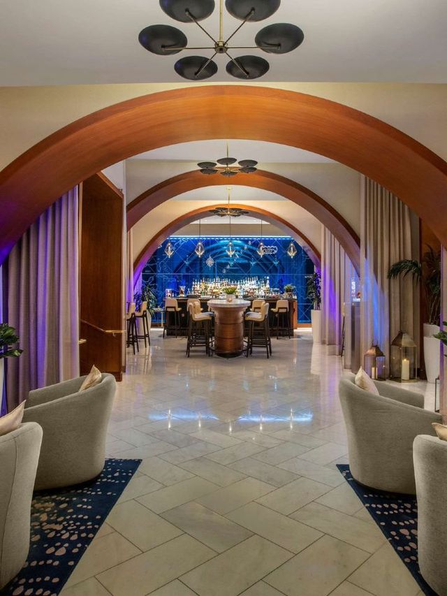 🌴🛏️ Luxe Fort Lauderdale Stays: Conrad Beachside Bliss 🌞