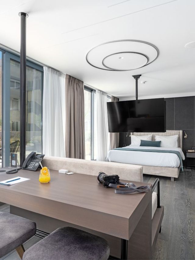 🌟 Athens Stay Elevated: Smart Hotel Magic ✨