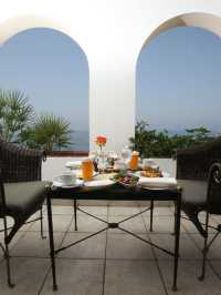 🌟 Luxe Lebanon Lodgings: Scenic Kaslik Stays 🌊