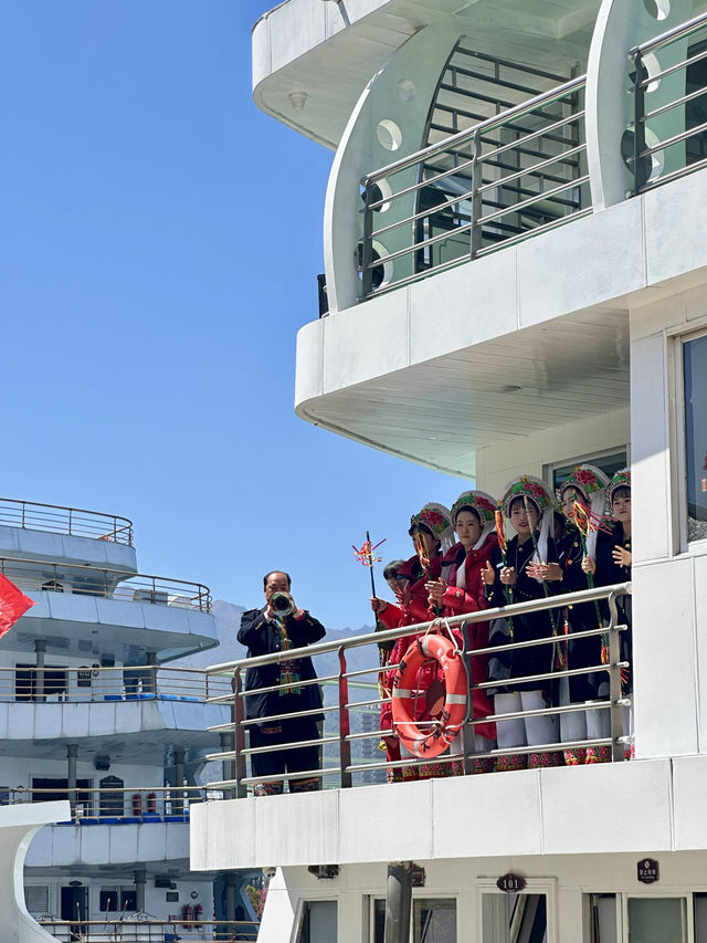 洱海遊輪之旅：與蒼山洱海共舞的詩篇