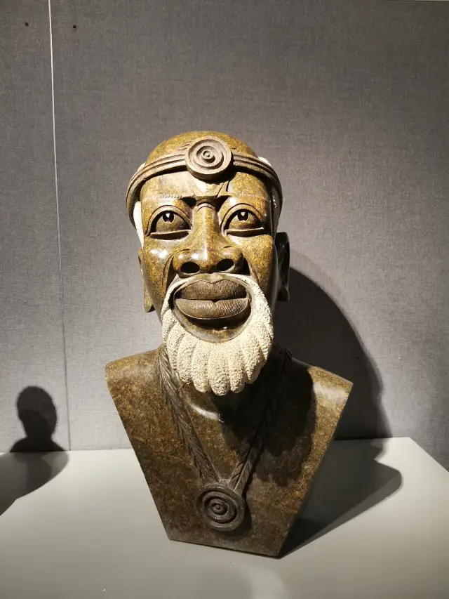 山海邂逅 石韻和鳴——津巴布韦及中國曲陽石雕藝術展。