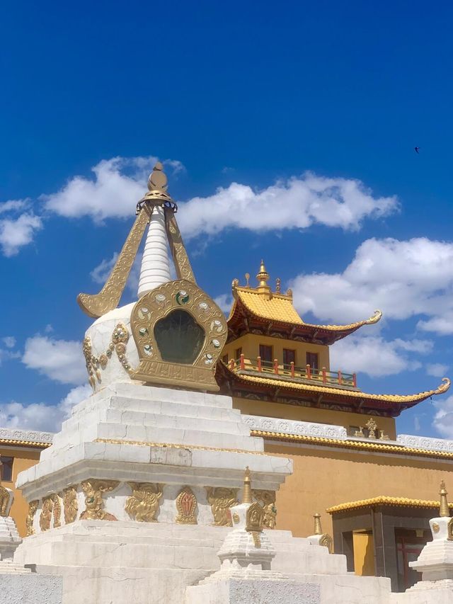 蒙古烏蘭巴托的甘丹寺：歷史與信仰的交匯點。