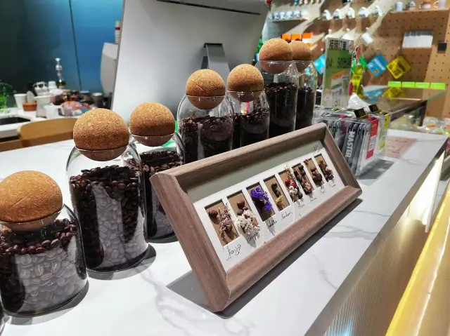 【空港ラディソンホテル・秋の港】 旅先で家庭的な温もりを。