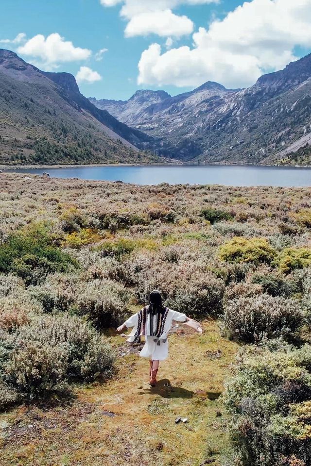 甘孜鄉城秘境 | 當地人帶路來的橫斷山之湖。