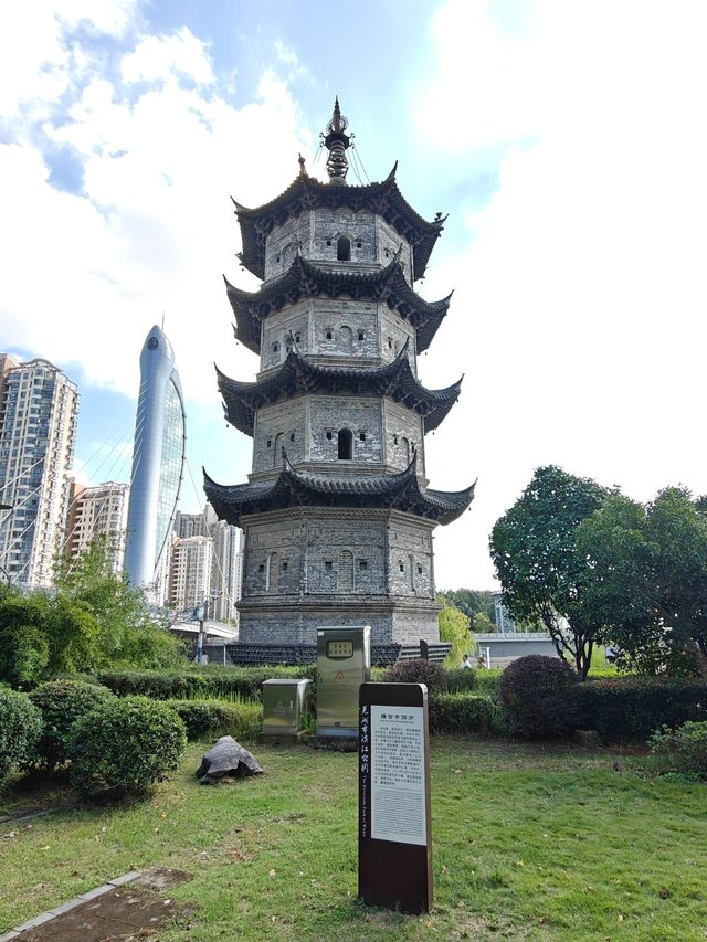蕪湖中江塔。