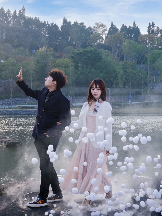 聆聽瀑布的韻律 伴世園美景入眠。