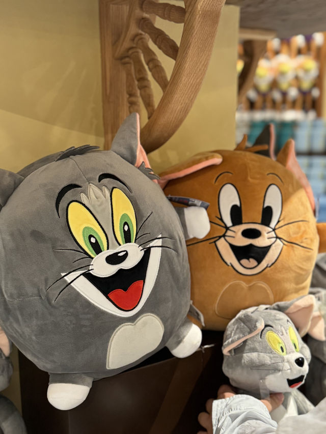 Warner Bros. Abu Dhabi: A Must-Visit Spot
