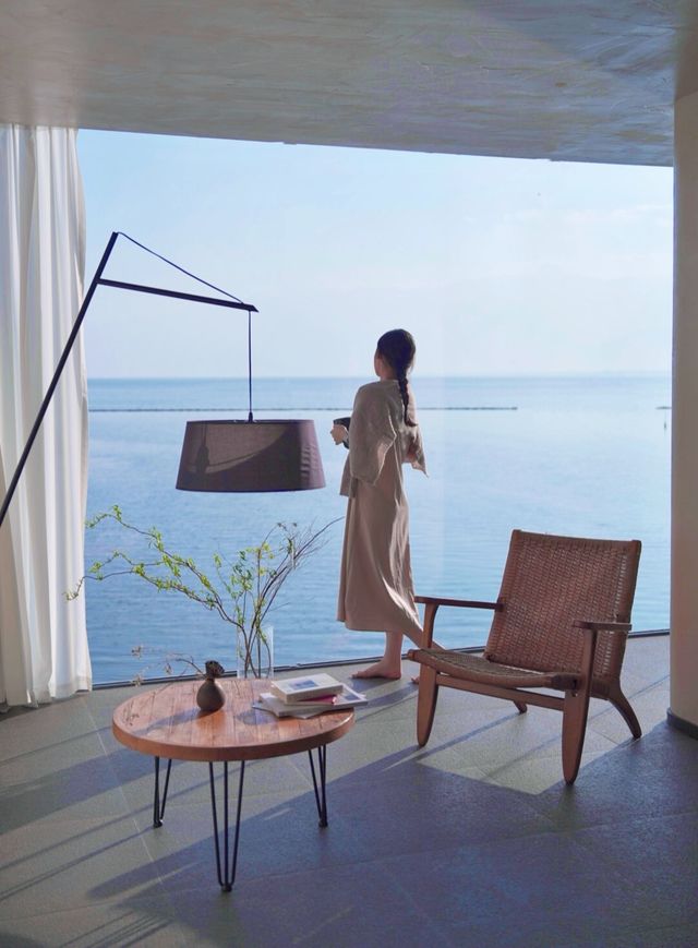 大理洱海邊｜躺在床上就能看到海景！！