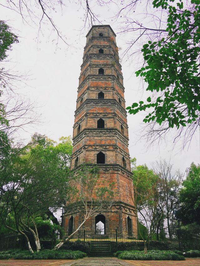 龍德寺塔｜來這裡我只做一件事——打卡《黑神話：悟空》取景地