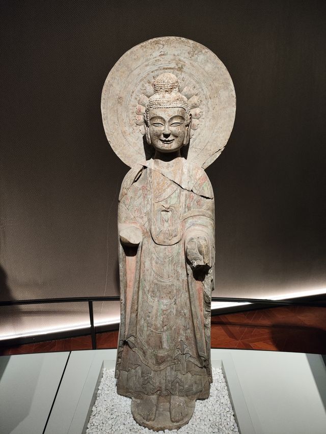 這個微笑值得你跑一趟