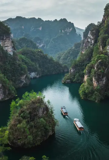 신이 숨겨둔 보물, 규칙을 깨는 아름다움, 바오펑 호수