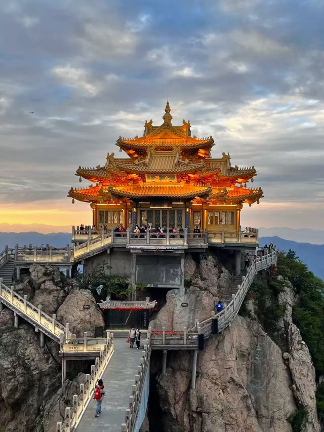奔赴山海，探秘老君山的浪漫與詩意