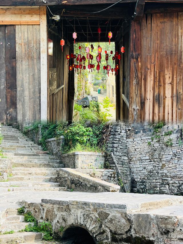 「宣城打卡影相聖地推薦！水墨古村、千年古橋、雲海山峰…張張出