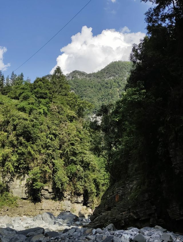 逃離火爐，奔向21℃嘅石柱夏天