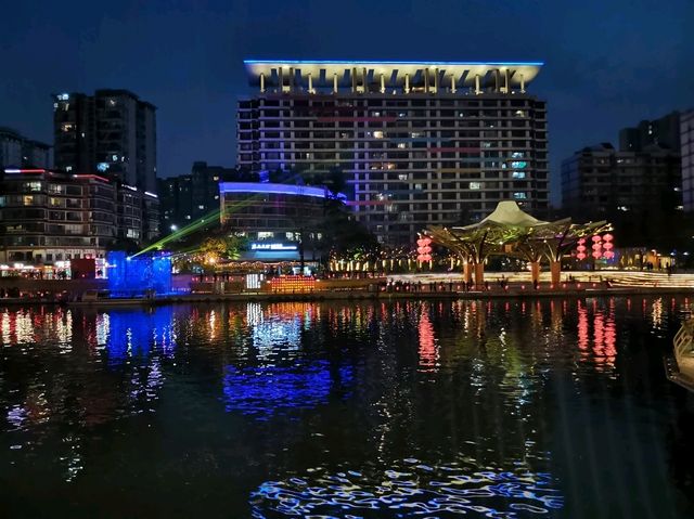 夜遊成都錦江：燈火江影中的天府韻味