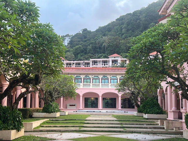 Perfect Getaway at Centara Grand Phuket Perfect Getaway at Centara Grand Phuket