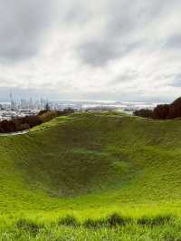 Meadow Magic Auckland🌱🌋 Mount Eden Lookout: Auckland's Ultimate 360° View!