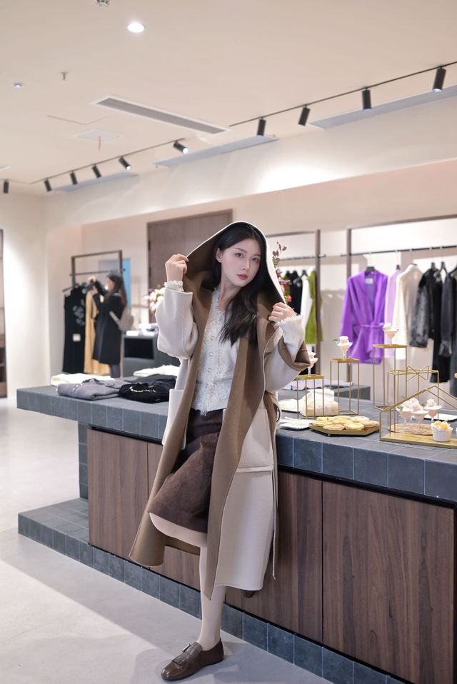 朝天門挖到寶!千平女裝店竟藏空中花園 朝天門挖到寶!千平女裝店竟藏空中花園