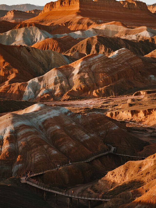 蘭州水墨丹霞親子遊!人少景美兩條路線任選 蘭州水墨丹霞親子遊!人少景美兩條路線任選