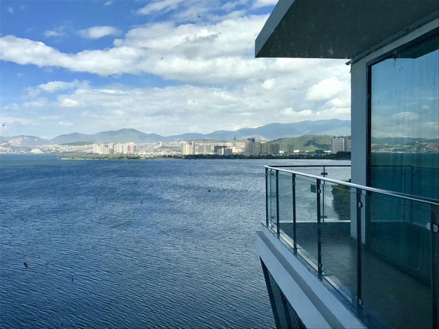 大理洱海景觀最好的一家酒店了，很有特色鄰間文化！