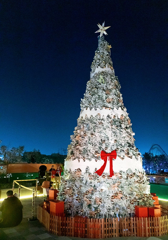 上海樂高樂園聖誕季巨嗨10米高聖誕樹超美！