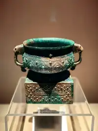 外面基礎,裡面就不基礎——山西青銅博物館