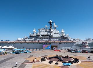Tianjin Binhai · Aircraft Carrier Park + Haichang Polar Ocean Park One-Day Guide