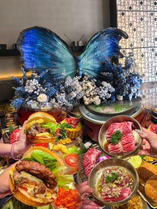 ทริปครอบครัวฉลองปีม้าที่เสิ่นหยาง | อิ่มอร่อยกับเบอร์เกอร์โฮมเมดที่ซีตา และพักที่โรงแรมเหาเจ๋อ ริทซ์ (สองห้องนอน สามเตียง)