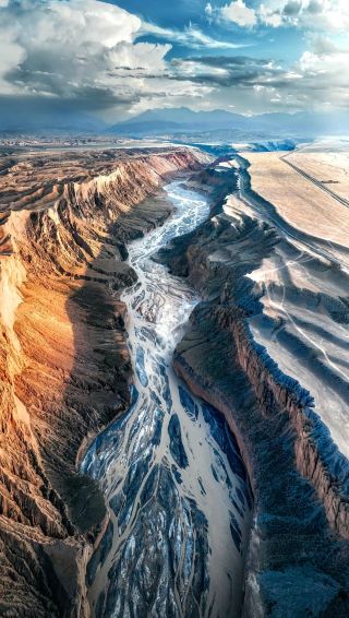 Palet Warna Bumi, Rahasia Geologi Liar Xinjiang
