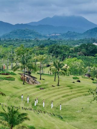Embracing Nature | A 4-Day, 3-Night Healing Experience at Luwan Island, Wanning: Immersing myself in a breathing, healing environment. At Luwan Island in Wanning, I cleansed my heart.
