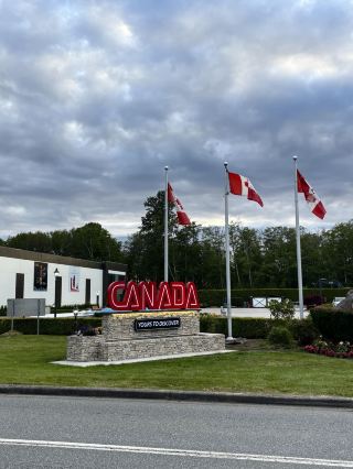 A Day at the Border: Exploring Peace Arch Park and White Rock Pier