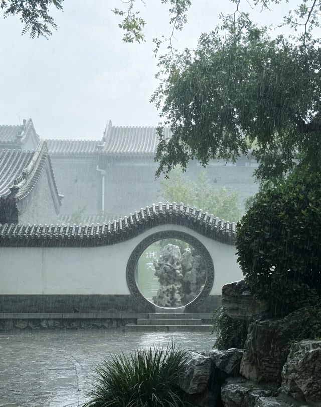 雨落蓮池,赴一場千年書院的水墨清歡