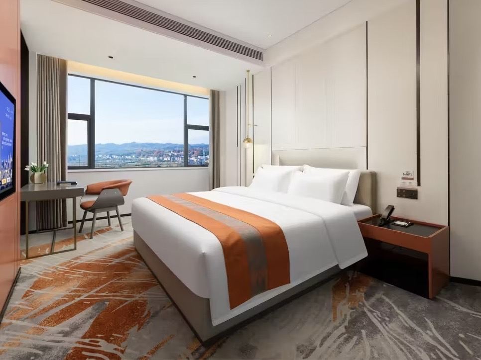 This amazing hotel in Gucheng! Everyone who has stayed here loves it