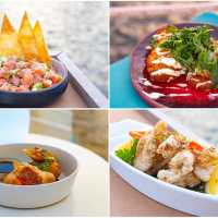 ร้านอาหารกลางน้ำ หน้าหาดบางเทาในโรงแรมหรู