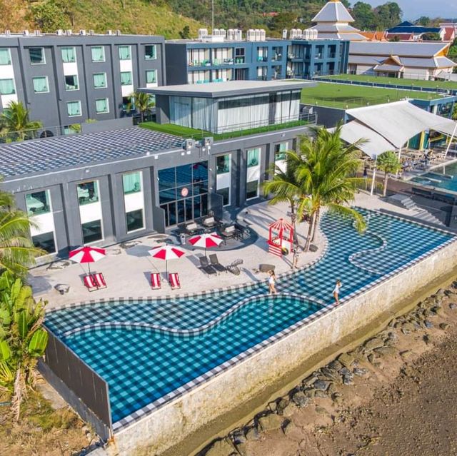 foto Hotel ที่พักภูเก็ต สุดเกร๋ ติดทะเล วิวปัง 🤩