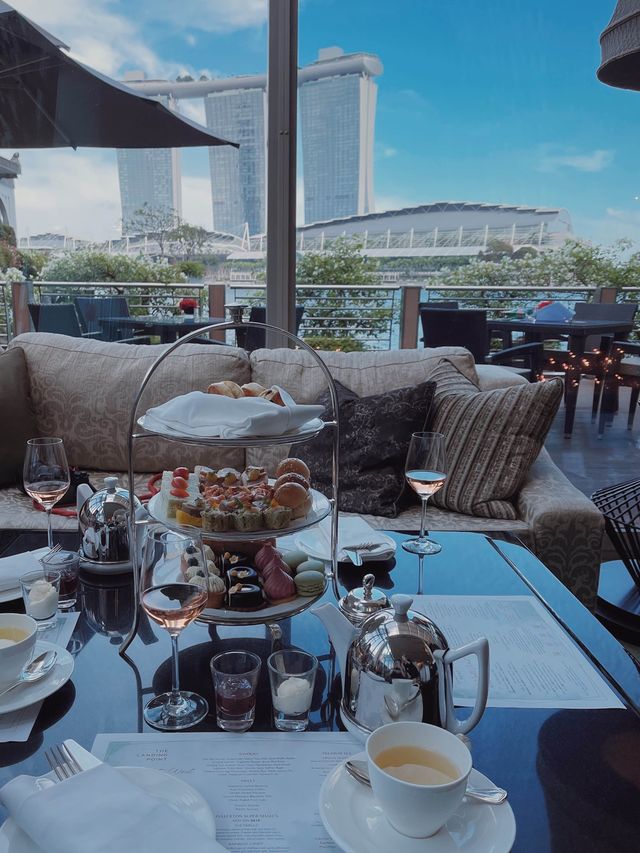 🇸🇬 | Sea view Afternoon tea at Fullerton