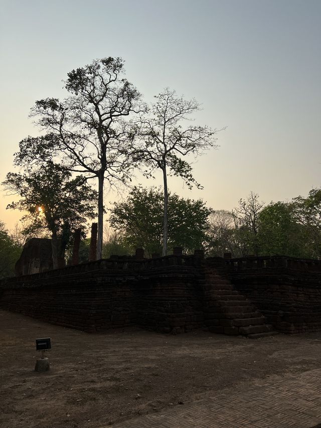 วัดพระสี่อิริยาบถ | จังหวัดกำแพงเพชร