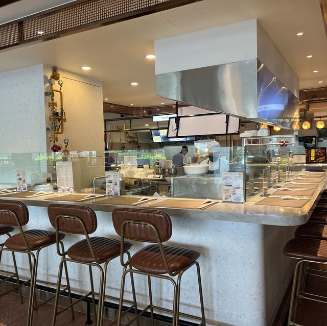 The Pavement Food Hall By หมึกแดง