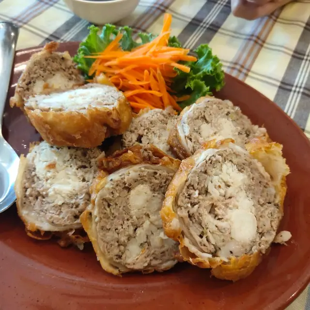 布吉岛的娘惹五香肉卷@Kitchen Chotiros, Kathu