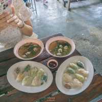 ก๋วยเตี๋ยวปากหม้อเจ้าดังใกล้กับวัดหลวงพ่อโสธร