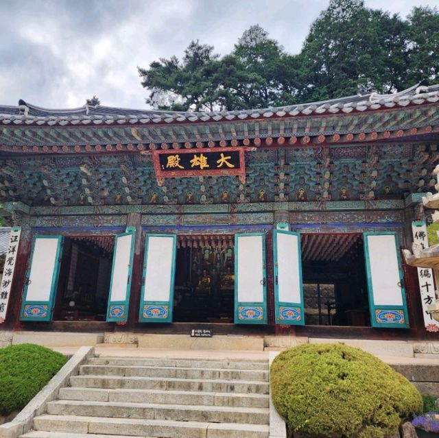 신록에계절 계룡산 동학사에 포행이다.