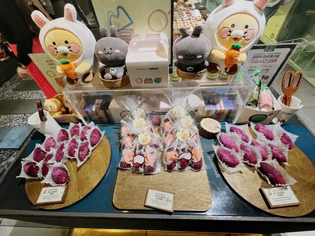 カカオフレンズコラボカフェ🥤『공미학 마포홍대점 』INホンデイック🇰🇷Soul